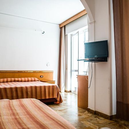 Hotel West End Αλάσιο Εξωτερικό φωτογραφία