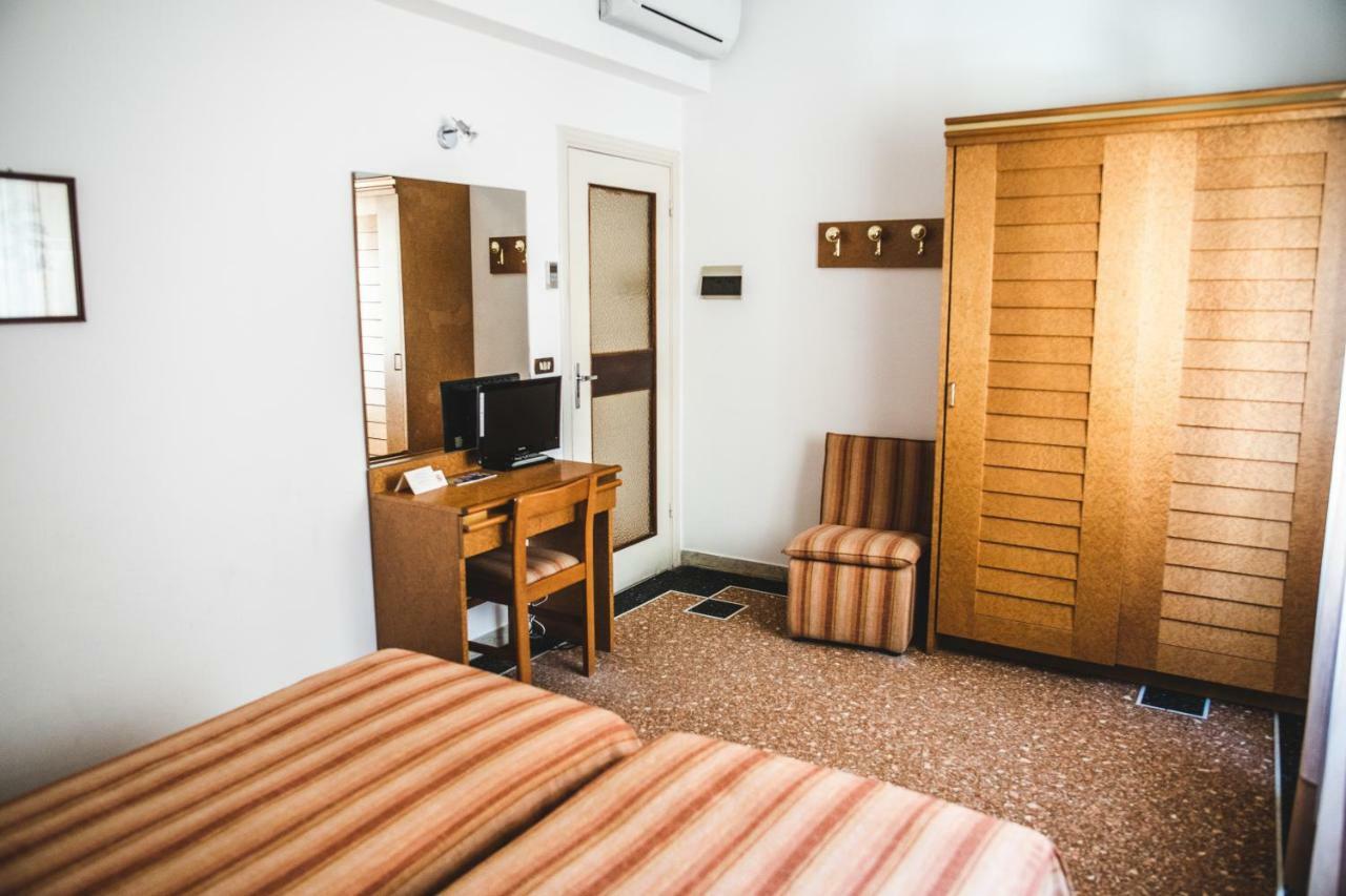 Hotel West End Αλάσιο Εξωτερικό φωτογραφία