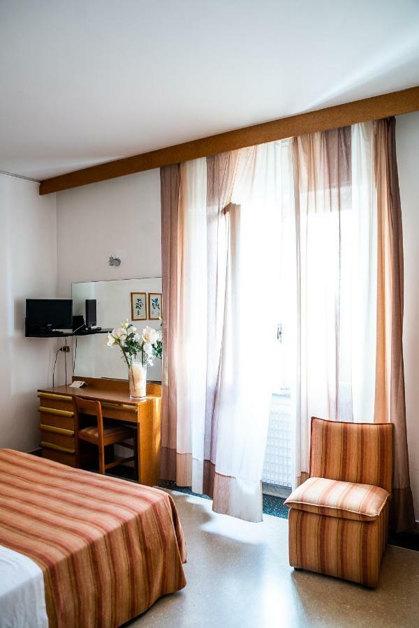 Hotel West End Αλάσιο Εξωτερικό φωτογραφία