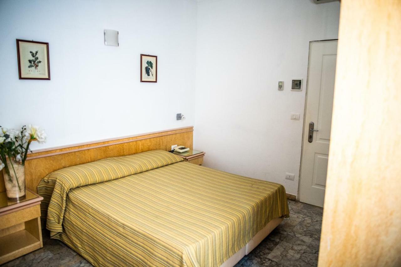 Hotel West End Αλάσιο Εξωτερικό φωτογραφία