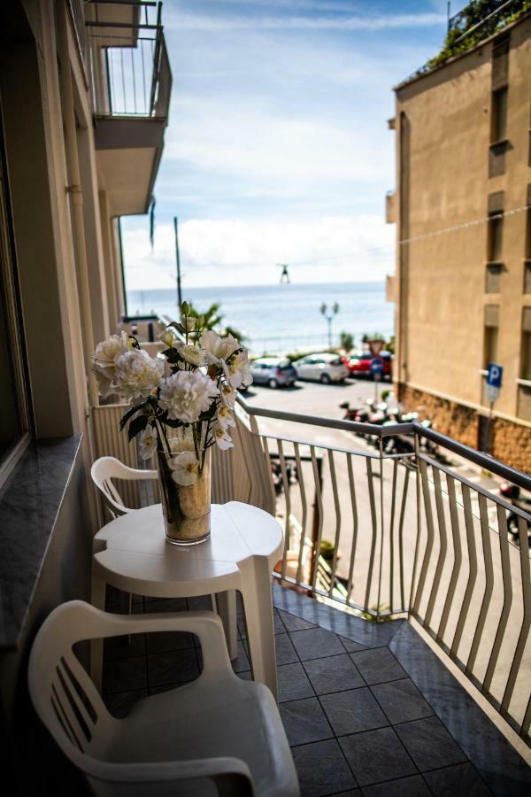 Hotel West End Αλάσιο Εξωτερικό φωτογραφία